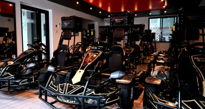 MONSTER KART